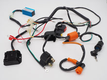 Load image into Gallery viewer, Lifan 250cc Engine with Electric starter (4T312) + Loom Electric Components