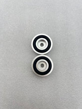 Load image into Gallery viewer, 30x11mm Aluminum AMP Speaker Isolation Stand Feet Pad 4&#39;s (EP011N) Black/ Silver
