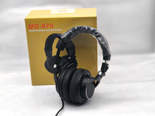 Load image into Gallery viewer, MD-970 Closed Back Monitor Headphones (P-32)
